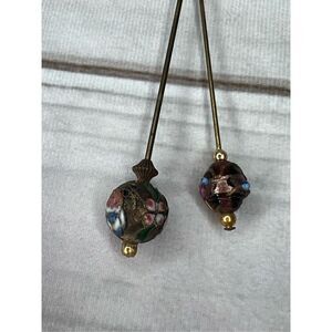 Set up 2 vintage hair/hat, pin, floral decorative ￼